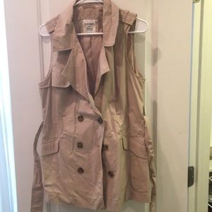 Old Navy sleeveless trench vest sz M